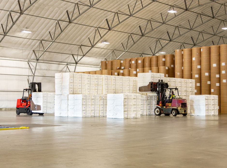 Foreside Photography Sprague Energy Swedish Freighter Unloading Pulp 101618 0250 (1)