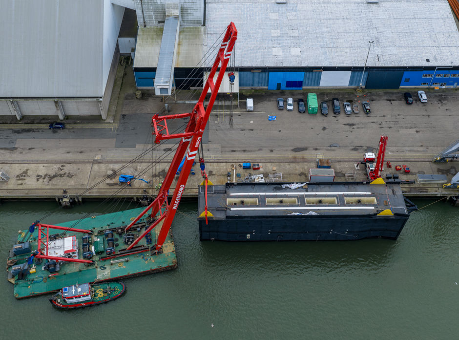 Wagenborg Hijsen Sluisdeur221025 Binnelouwkatsma 268