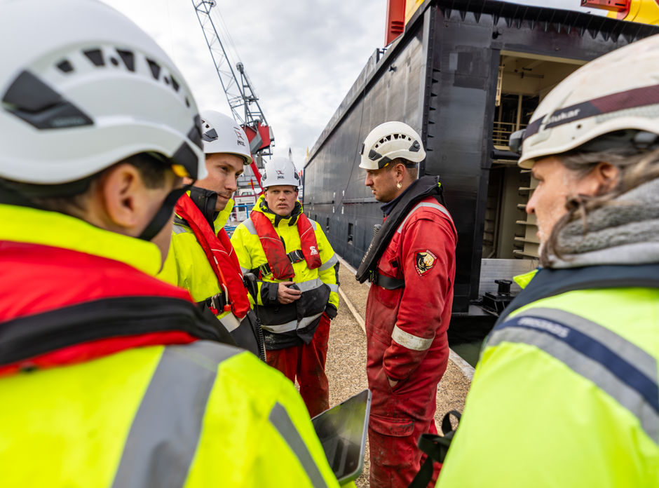 Wagenborg Hijsen Sluisdeur221025 Binnelouwkatsma 256