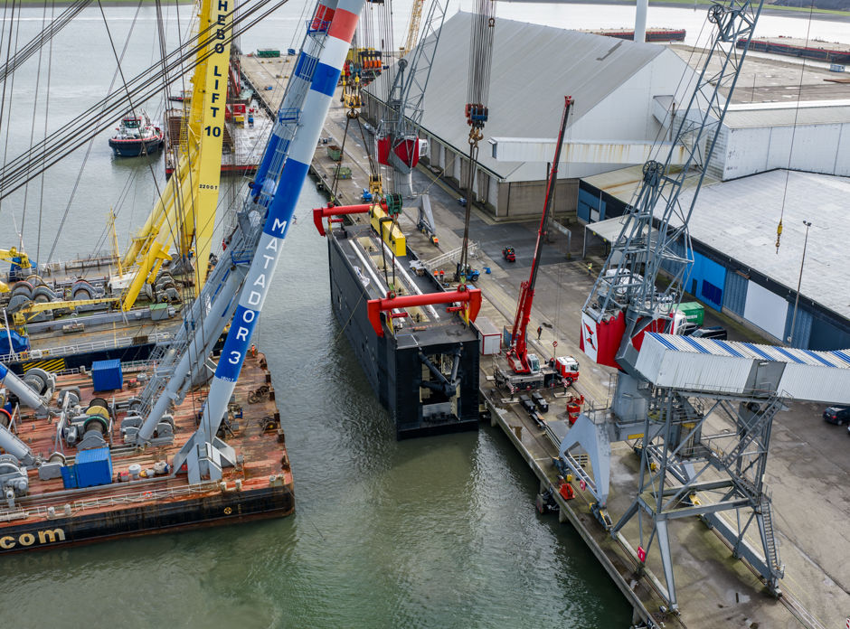 Wagenborg Hijsen Sluisdeur221025 Binnelouwkatsma 142