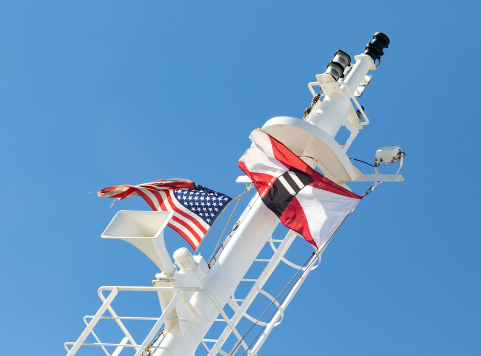 Foreside Photography Sprague Energy Swedish Freighter Unloading Pulp 101618 0253