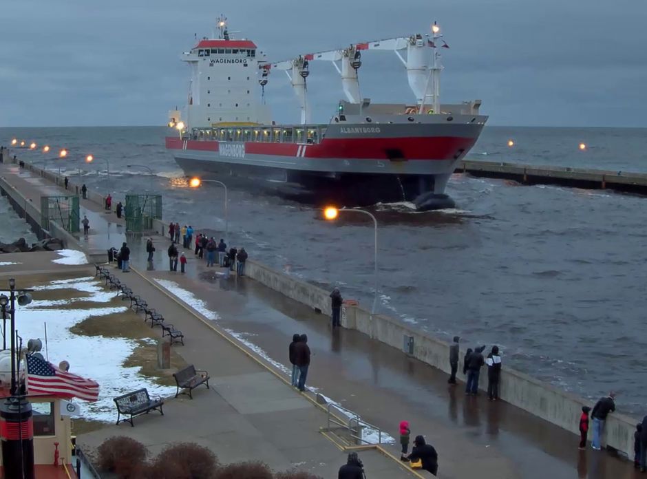 Canal Cam 4 3 2016 7 39 38 Pm X264 001